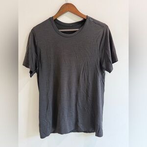Lululemon Metal Vent Breathe Shirt Men’s size M
